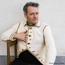 Christof Spörk Maximo Lieder ©Paul Vincent Schütz WEB.jpg